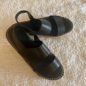 Cole Haan Black Leather Sandals EUC